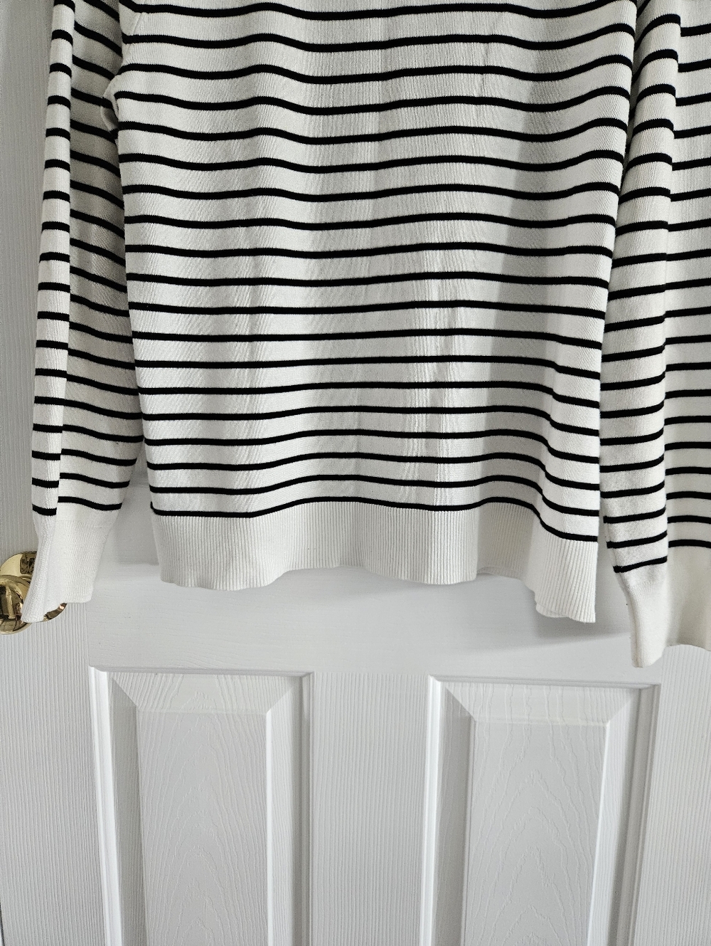NWOT Marled Striped Sweater With Sequin 'Apres Ski' Graphic - Picture 5 of 9